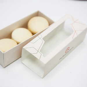 French Macarons Box 3 pieces (coconut)